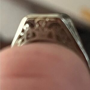 Missing center stone 18k
